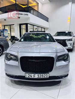 کرایسلەر 300